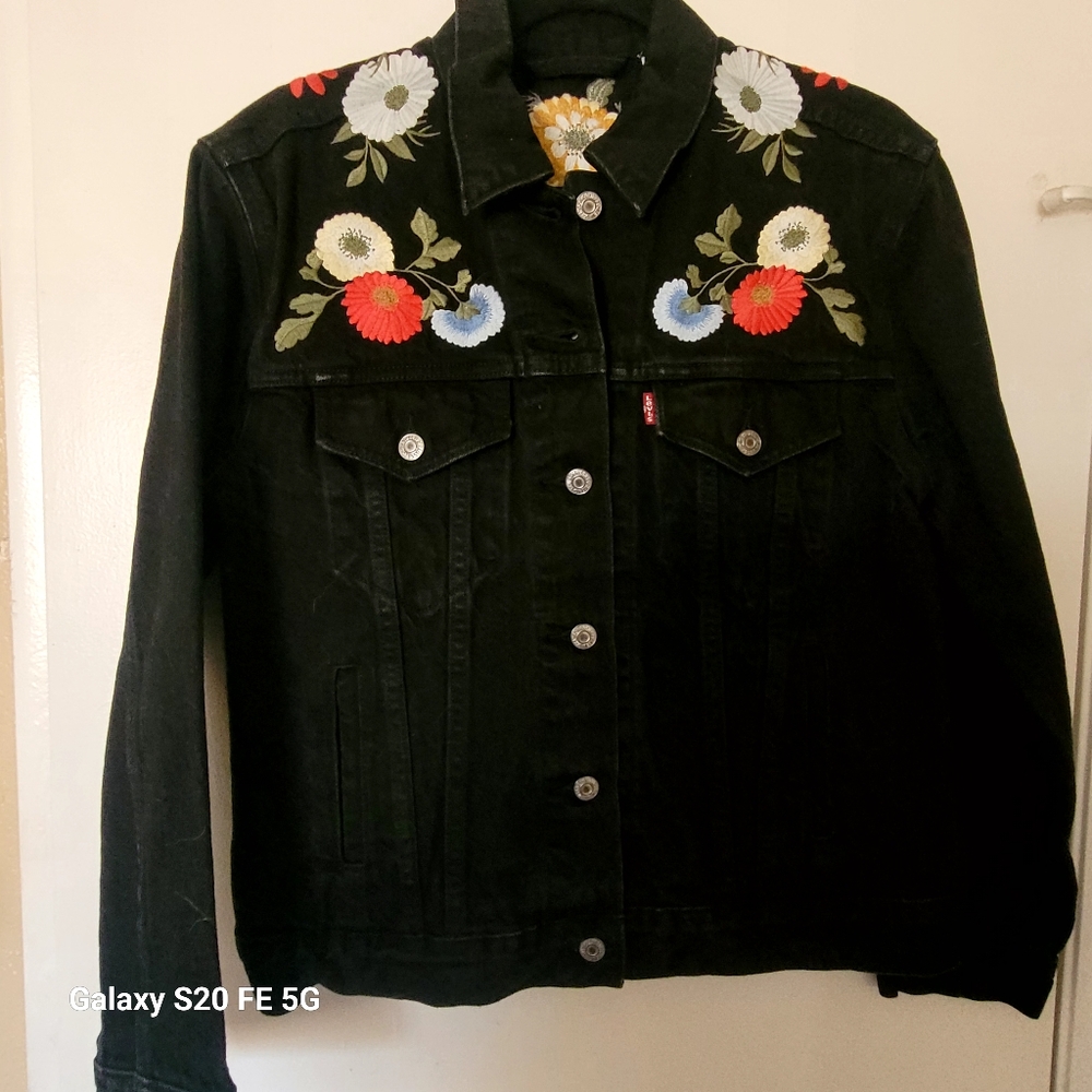 Levis Embroidery Denim Jean Jacket